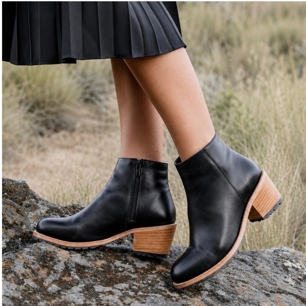 Patina Ankle Boots Women 9.5 Black Leather ANBT BLK Lug Sole Stacked Block Heel
